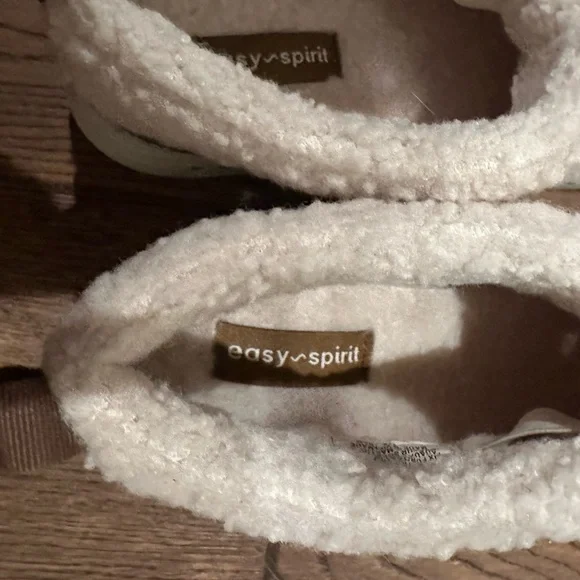 Easy Spirit - Picture 8 of 15